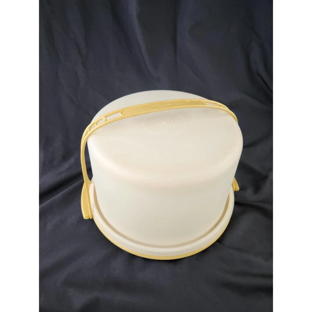 Tupperware this vintage